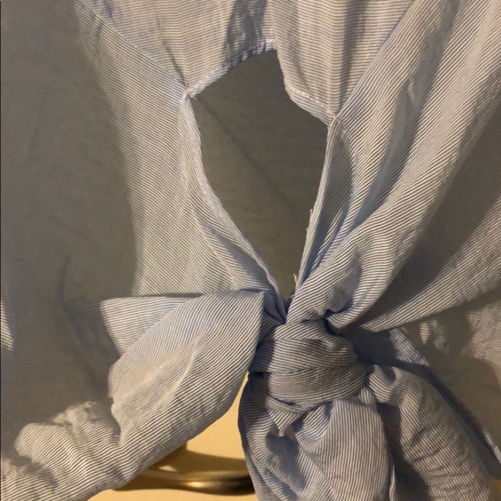 Zip back blouse - Picture 2 of 3